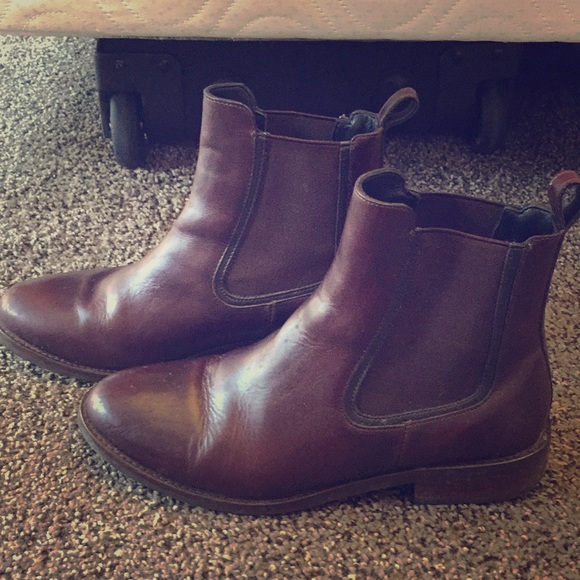 thursday duchess boot